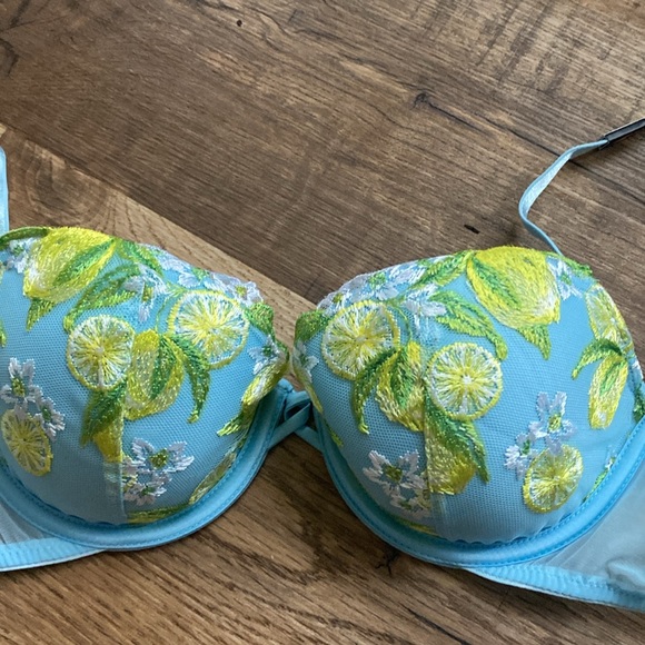 Victorias Secret Dream Angels Lined Demi Bra 34B NWT - Picture 3 of 4